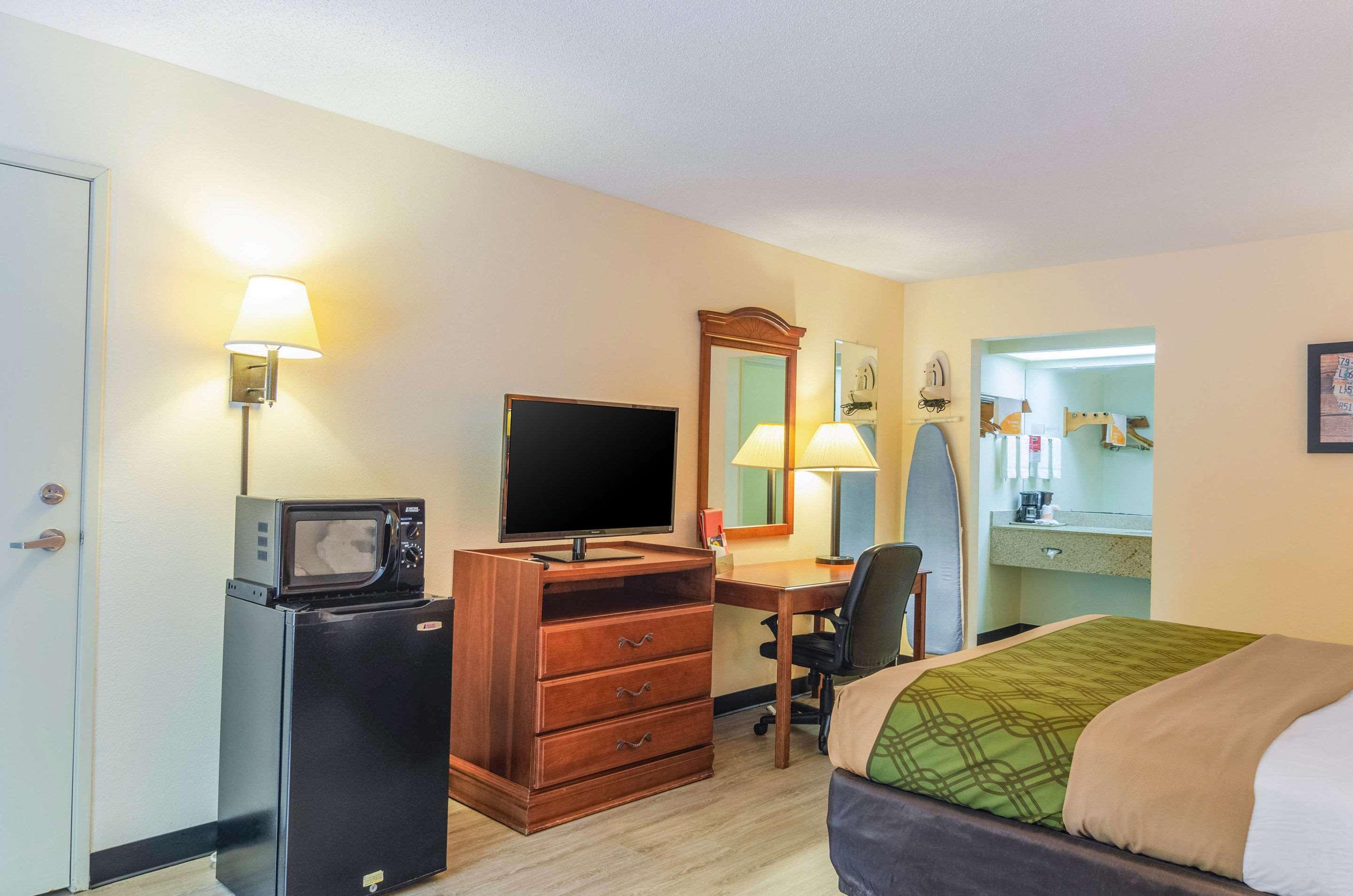 Econo Lodge Inn & Suites Gulfport Exteriér fotografie