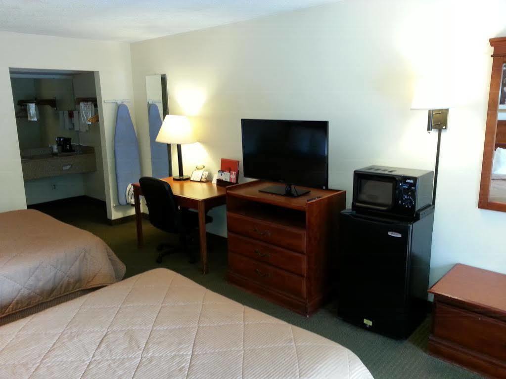 Econo Lodge Inn & Suites Gulfport Exteriér fotografie