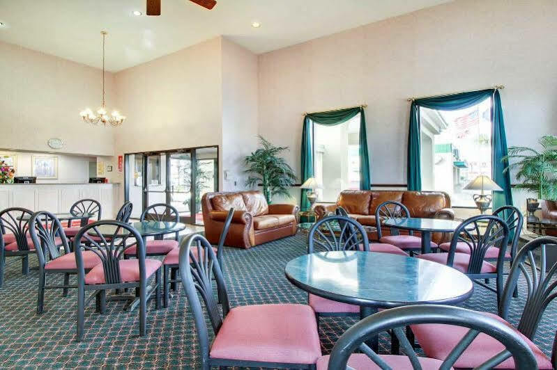Econo Lodge Inn & Suites Gulfport Exteriér fotografie