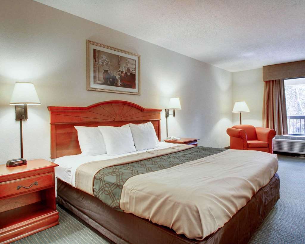 Econo Lodge Inn & Suites Gulfport Pokoj fotografie